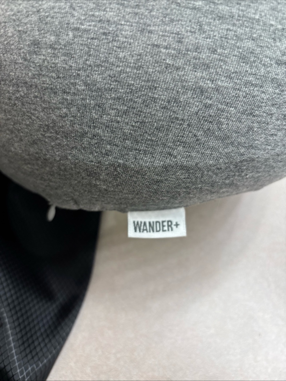 Wander+ Travel Neck Pillow Adjustable Support & Carry Pouch Memory Foam - Picture 2 of 4